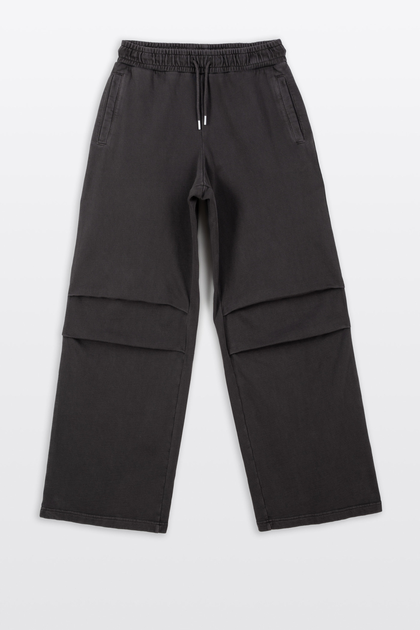 Brązowe spodnie dresowe  WIDE LEG z zaszewkami na kolanach