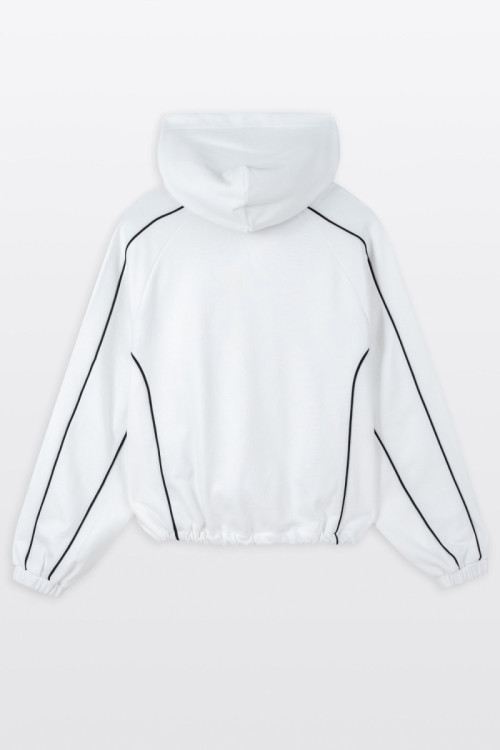 Biała bluza BOXY z kapturem z kontrastową lamówką