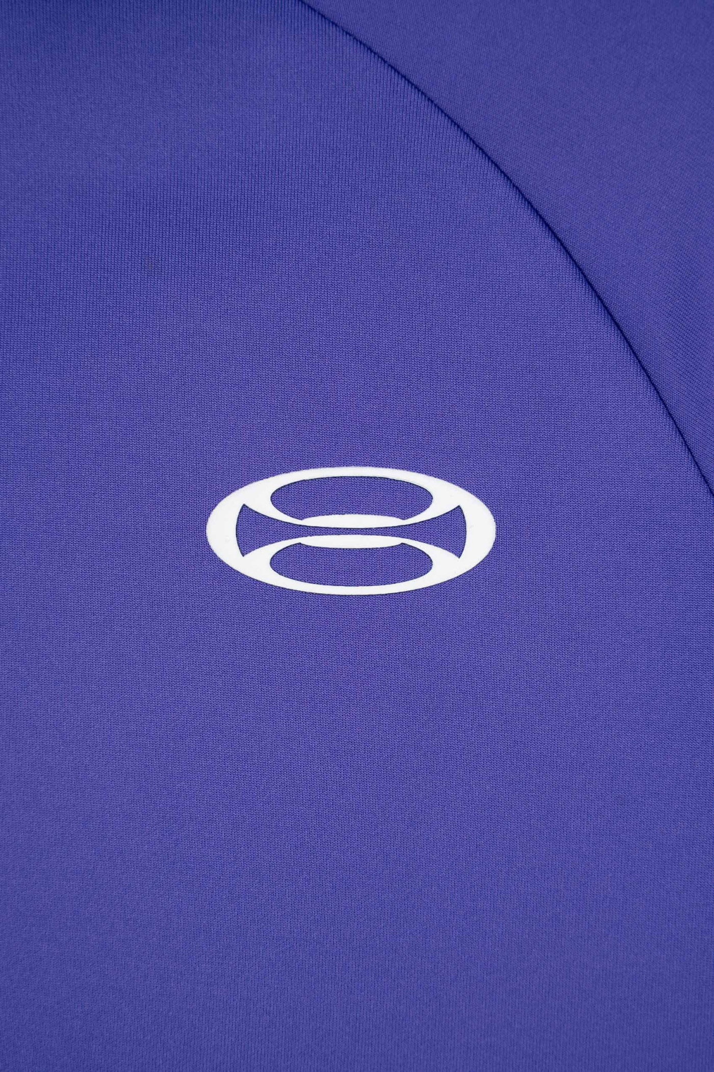 Fioletowa bluza z kontrastowymi lampasami na rękawach