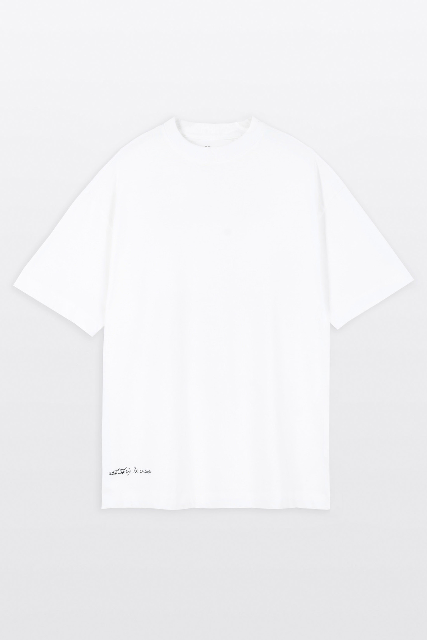 Biały t-shirt LOOSE z autorską grafiką z tyłu