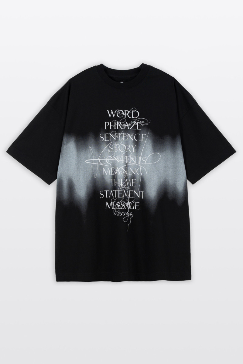Czarny t-shirt OVERSIZE z autorską grafiką z przodu