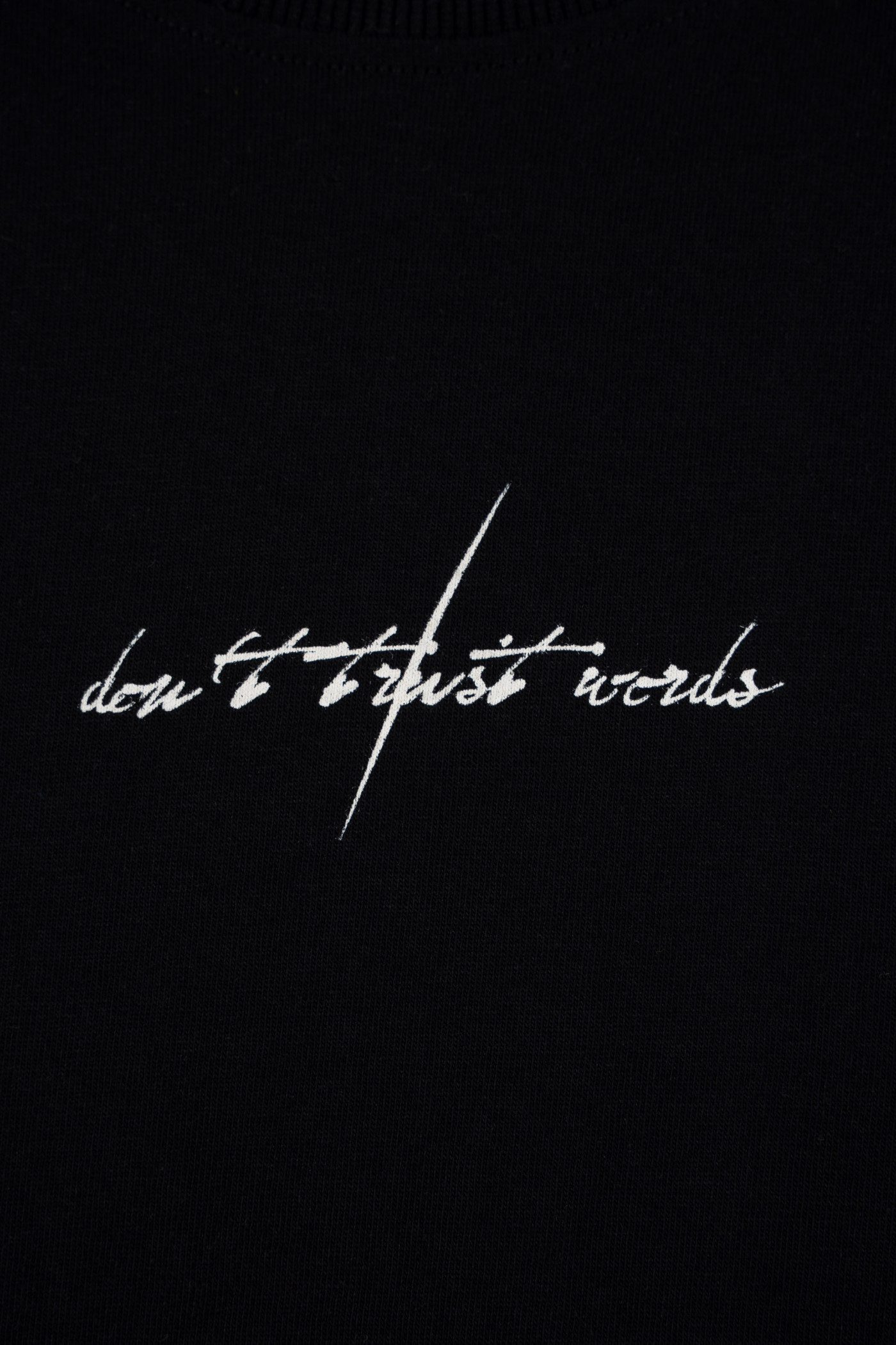 Czarny t-shirt OVERSIZE z nadrukiem na całości