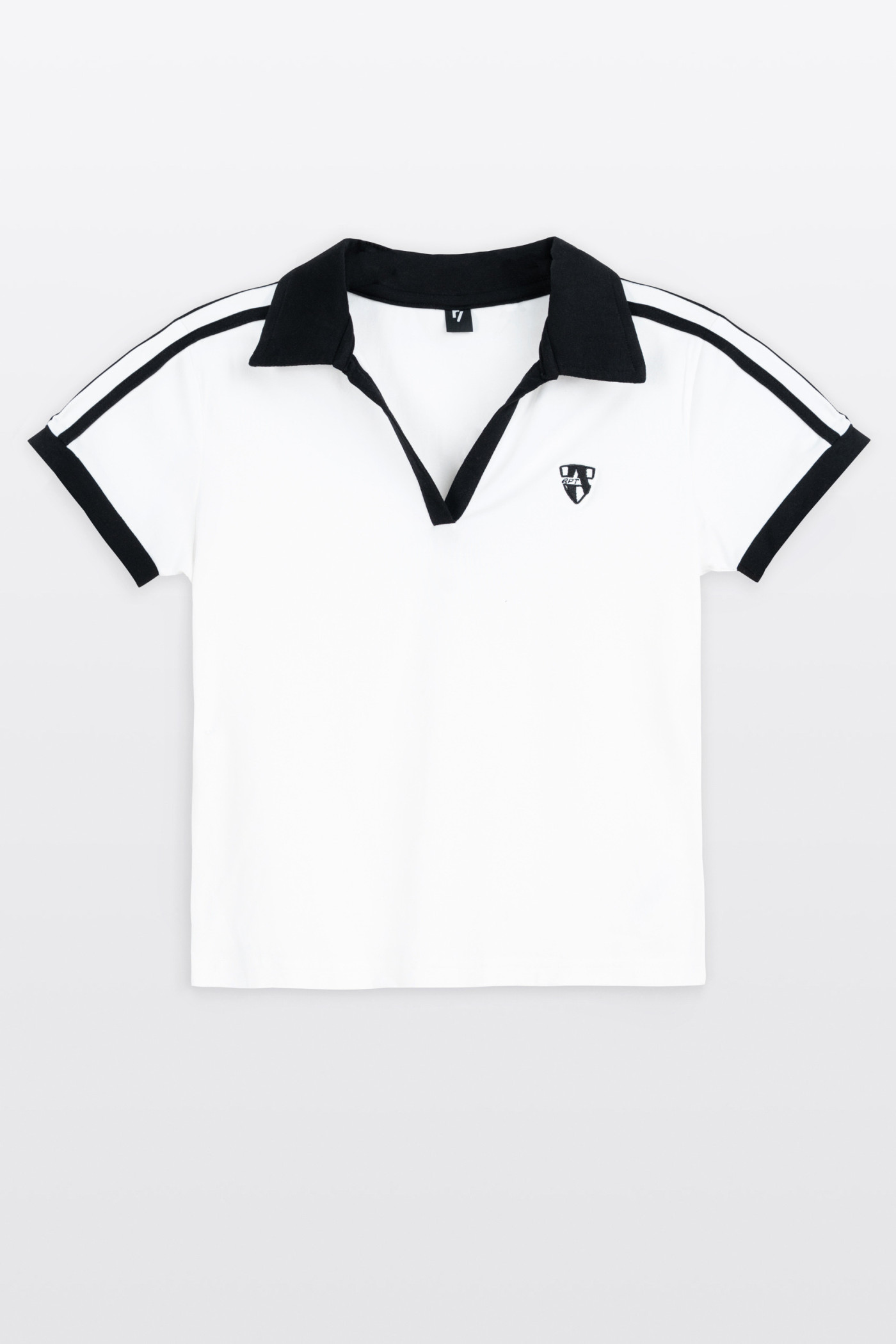 Biała bluzka z kontrastowym wykończeniem