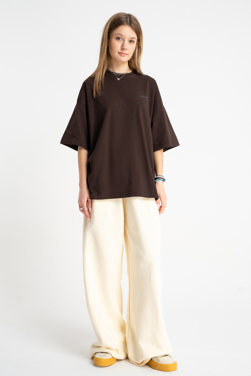 Brązowy t-shirt OVERSIZE z autorską grafiką z tyłu, seledynowy