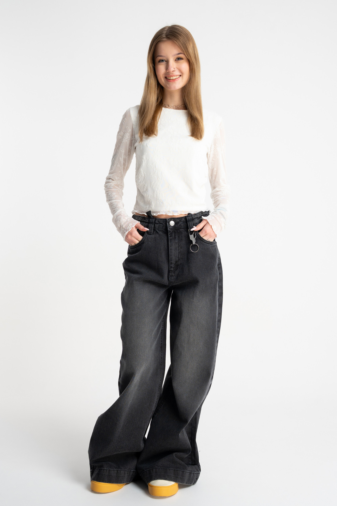 Kremowa bluzka w kwiaty z transparentnej siateczki z topem