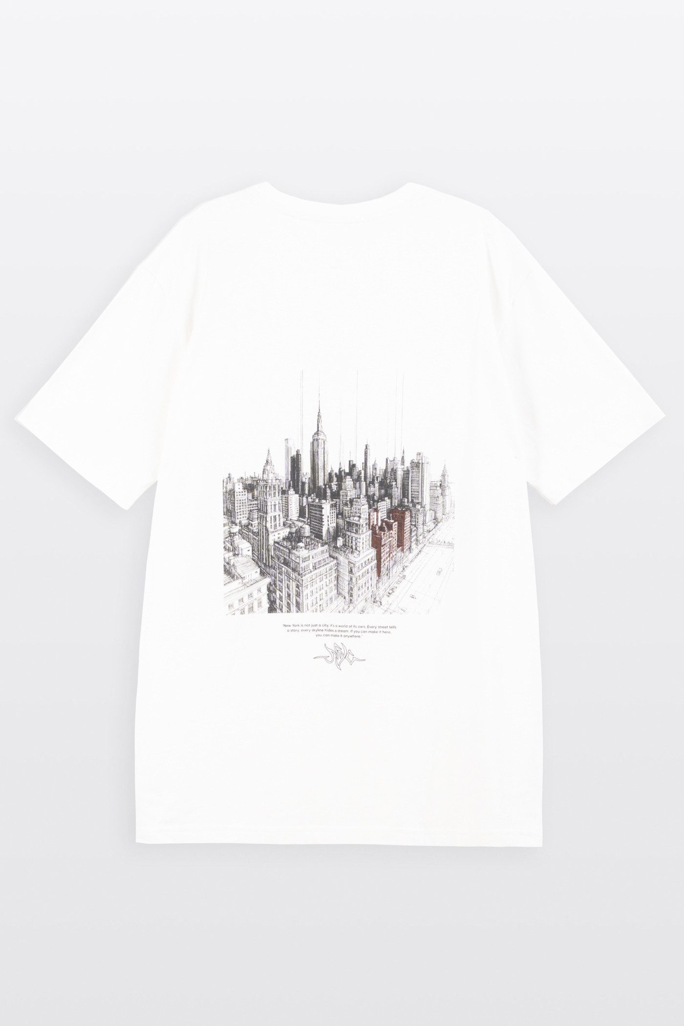 Biały t-shirt REGULAR z autorską grafiką z tyłu