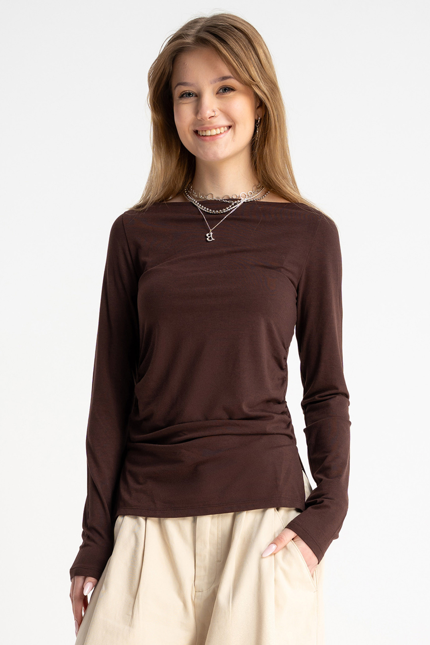 Brązowa bluzka LONG z długimi rękawami z marszczeniami w pasie