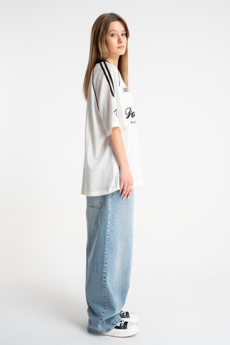 Jasnoniebieskie spodnie jeansowe BARREL z modnymi przetarciami