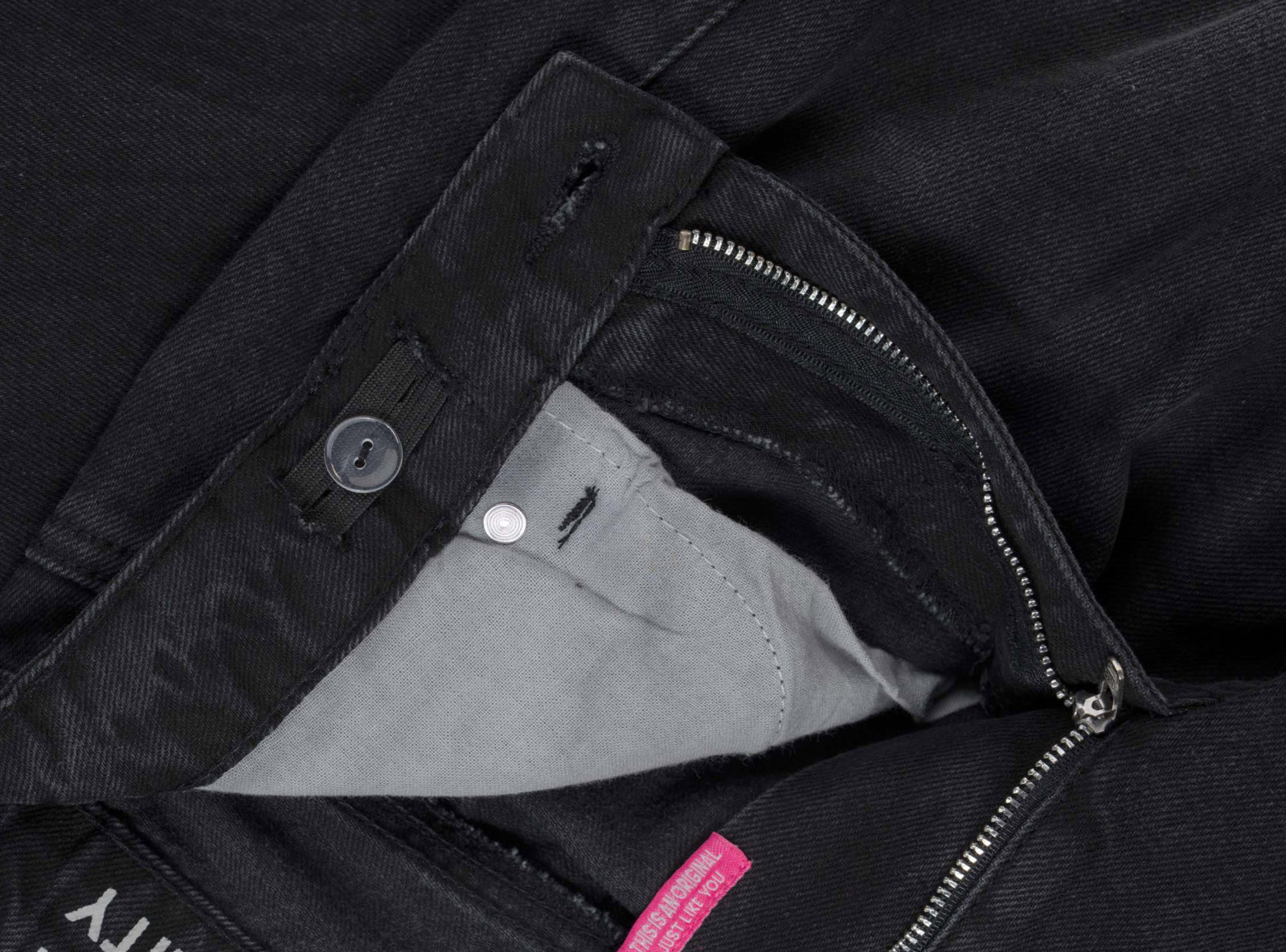 Czarne spodnie jeansowe BARREL z modnymi przetarciami