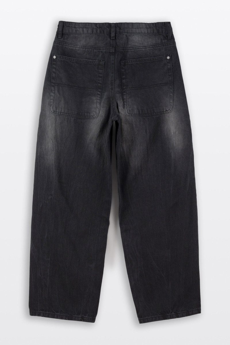 Czarne spodnie jeansowe BARREL z modnymi przetarciami