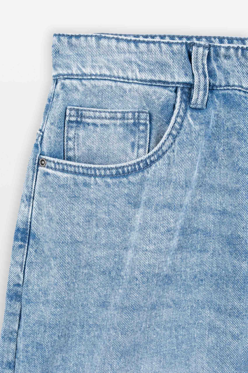 Niebieskie spodnie jeansowe SKATER z efektem sprania