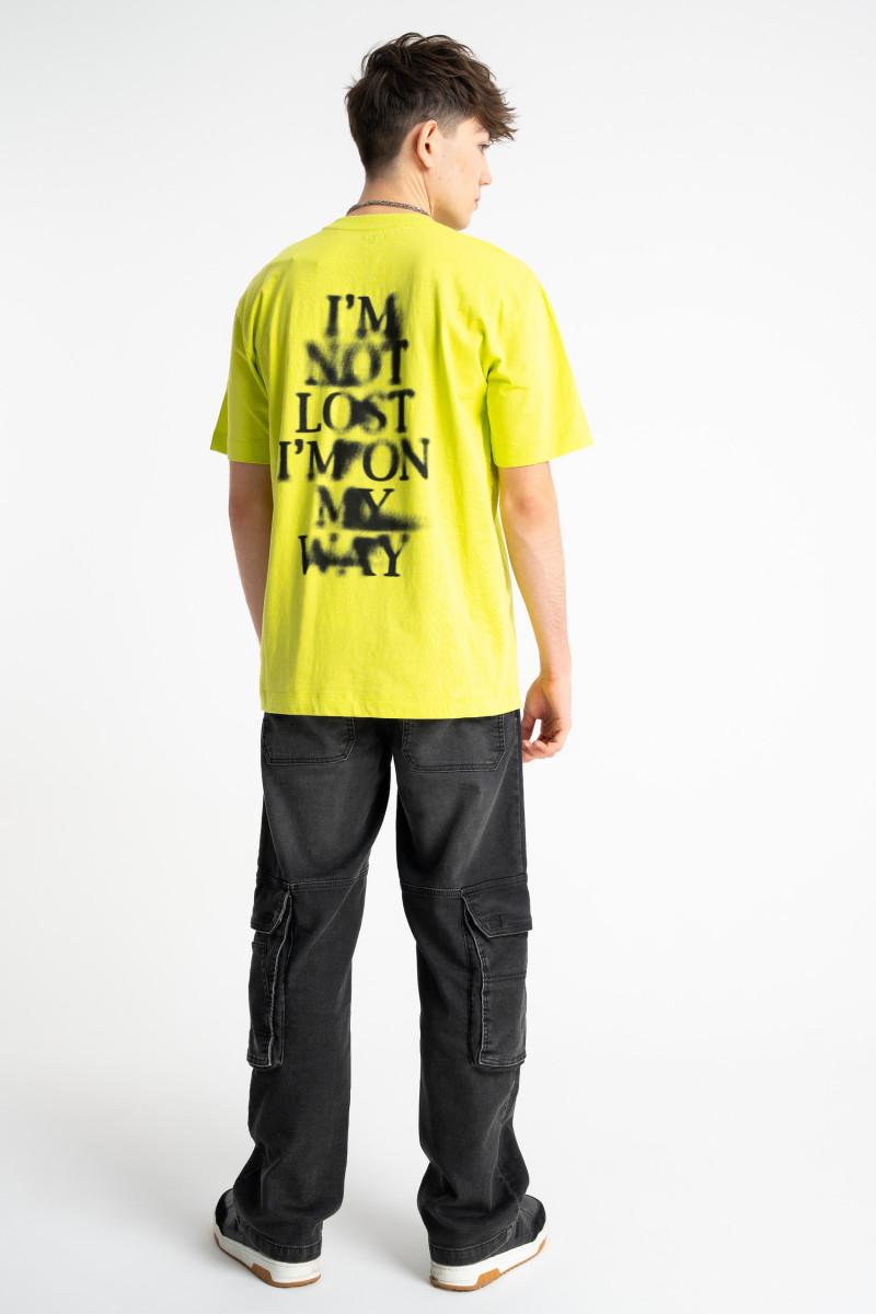 Limonkowy t-shirt LOOSE z autorską grafiką z tyłu