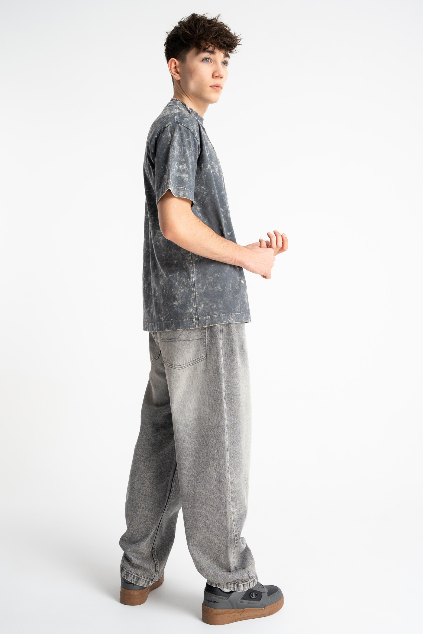 Szary t-shirt LOOSE z efektem sprania