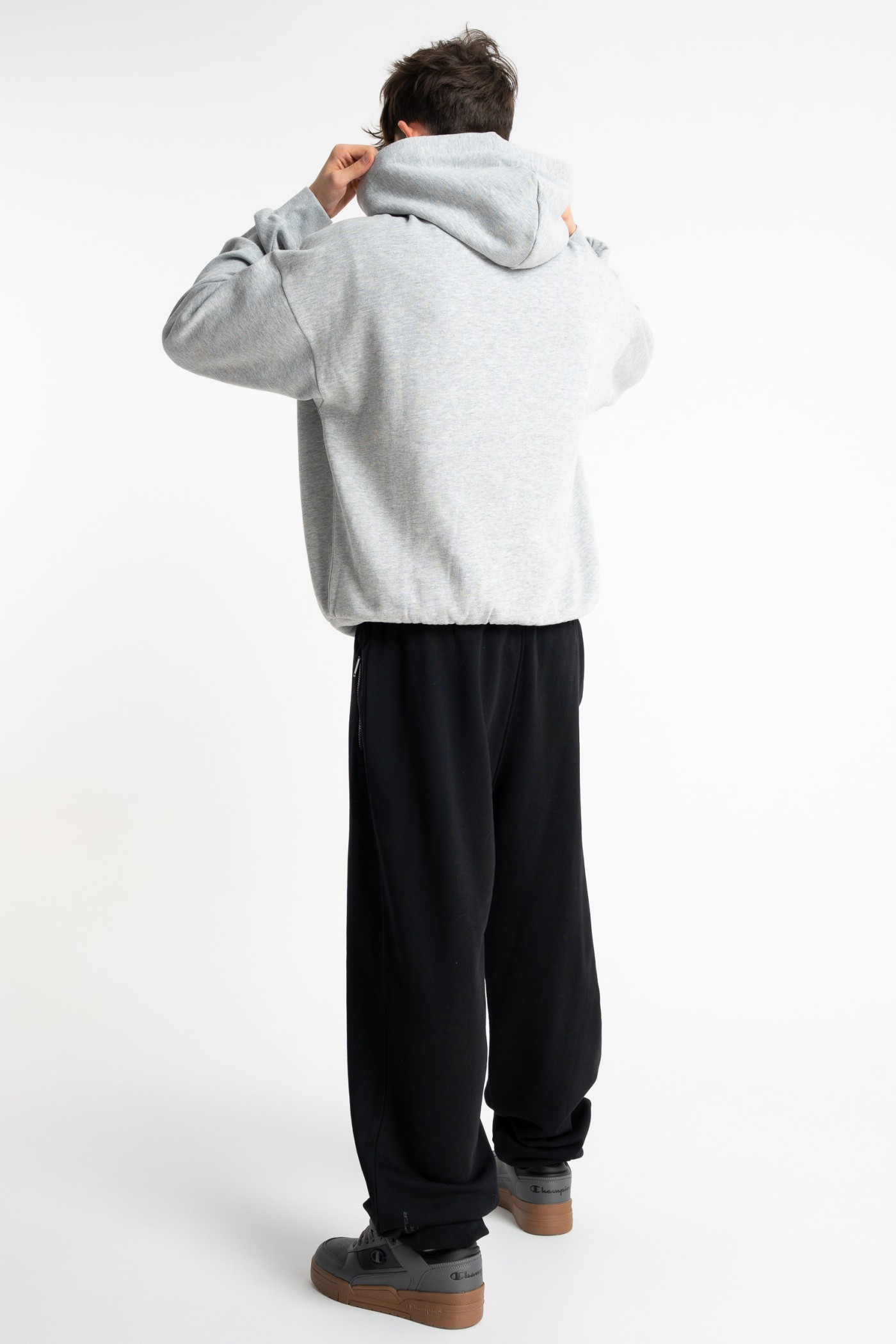 Szara bluza BOXY z kapturem z minimalistycznym nadrukiem