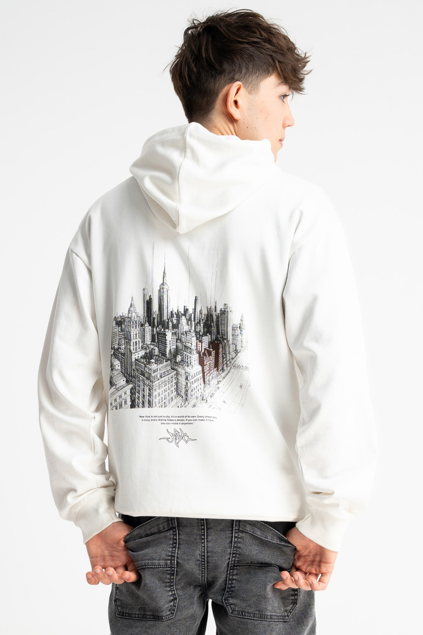 Biała bluza REGULAR z kapturem z autorską grafiką z tyłu