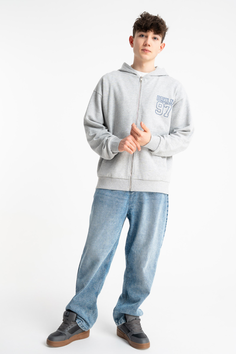 Szara bluza REGULAR z kapturem z autorską grafiką z tyłu