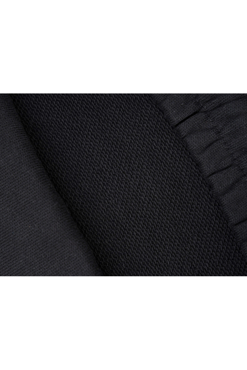 Czarne spodnie dresowe SLIM z minimalistycznym nadrukiem, czarny