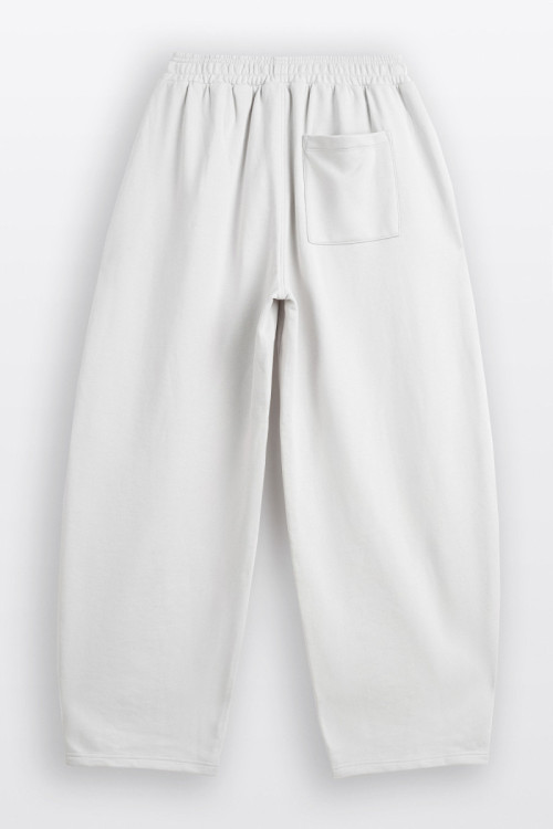 Jasnoszare spodnie dresowe o kroju BARREL bez nadruków