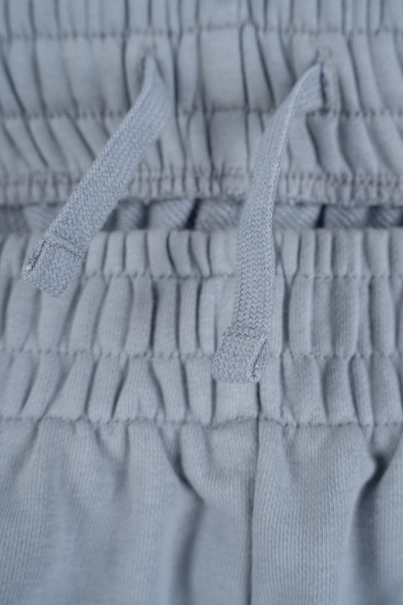 Jasnoniebieskie spodnie dresowe OVERSIZE bez nadruków