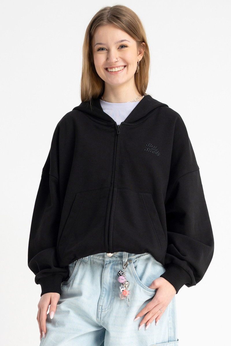 Czarna bluza BOXY z kapturem z minimalistycznym haftem, czarny