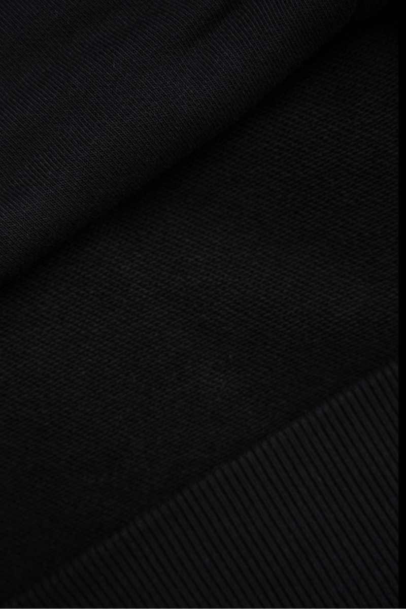 Czarna bluza BOXY z kapturem z minimalistycznym haftem