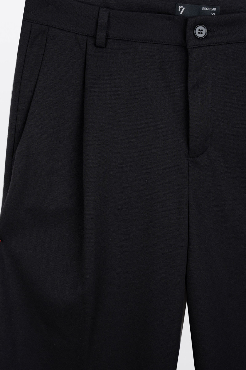 Czarne spodnie garniturowe REGULAR