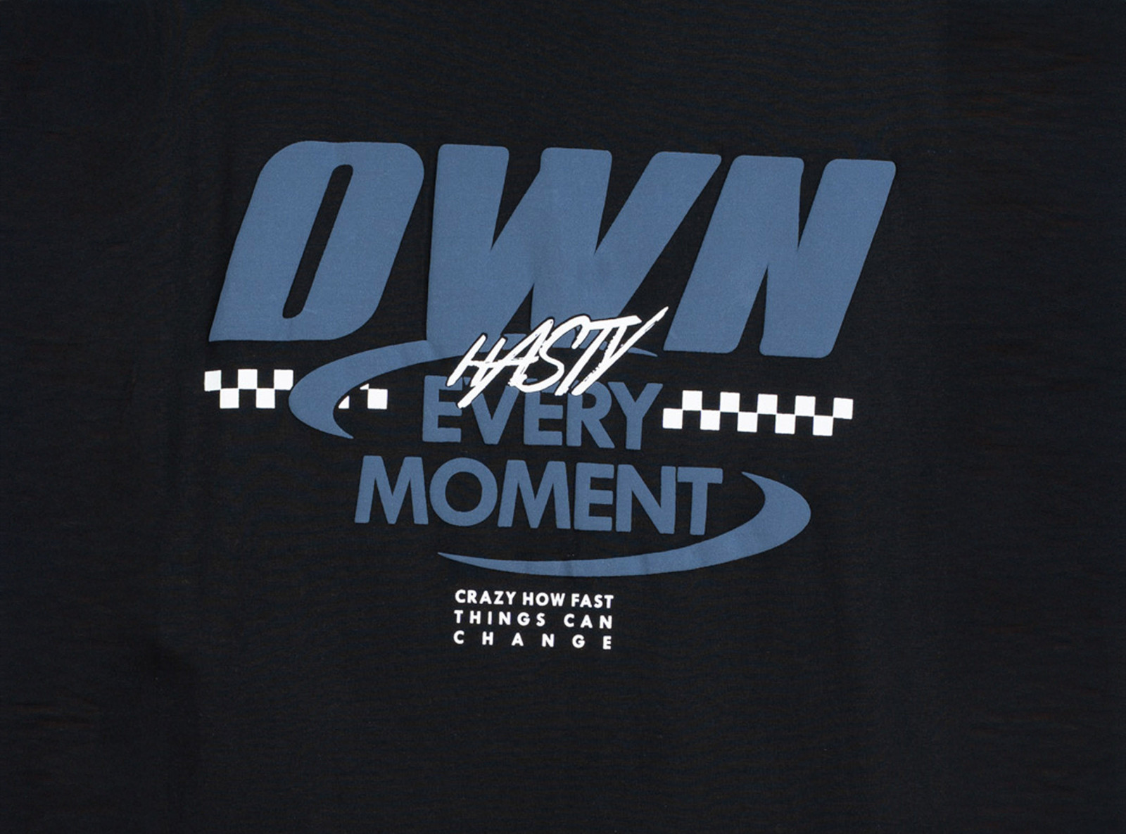 Czarny t-shirt LOOSE z autorską grafiką z przodu