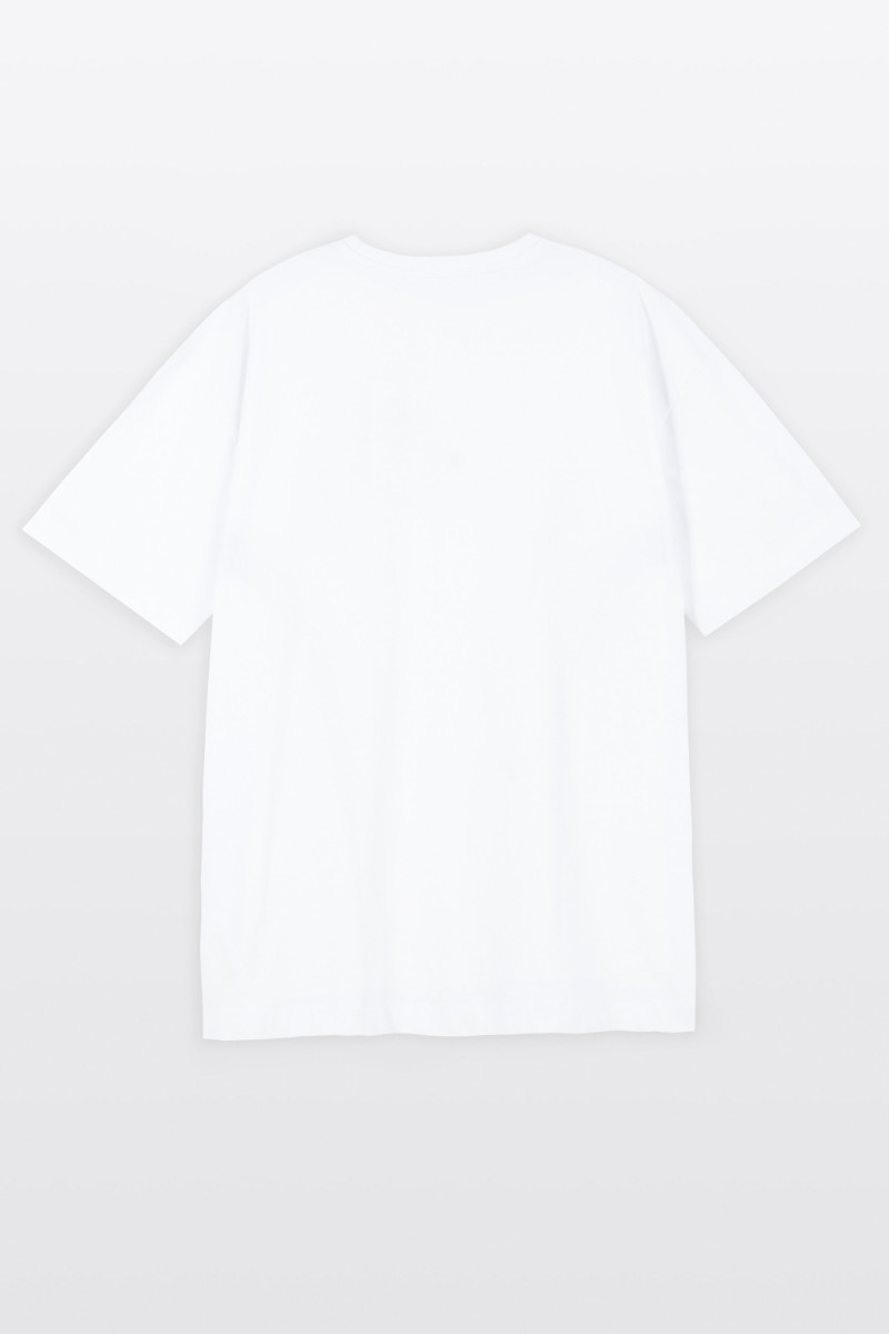 Biały t-shirt LOOSE z nadrukiem z przodu