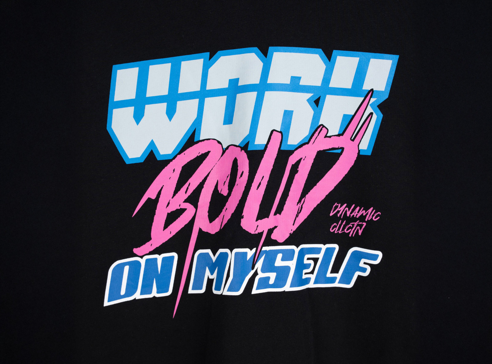 Czarna bluza BOXY z kapturem z autorską grafiką z przodu