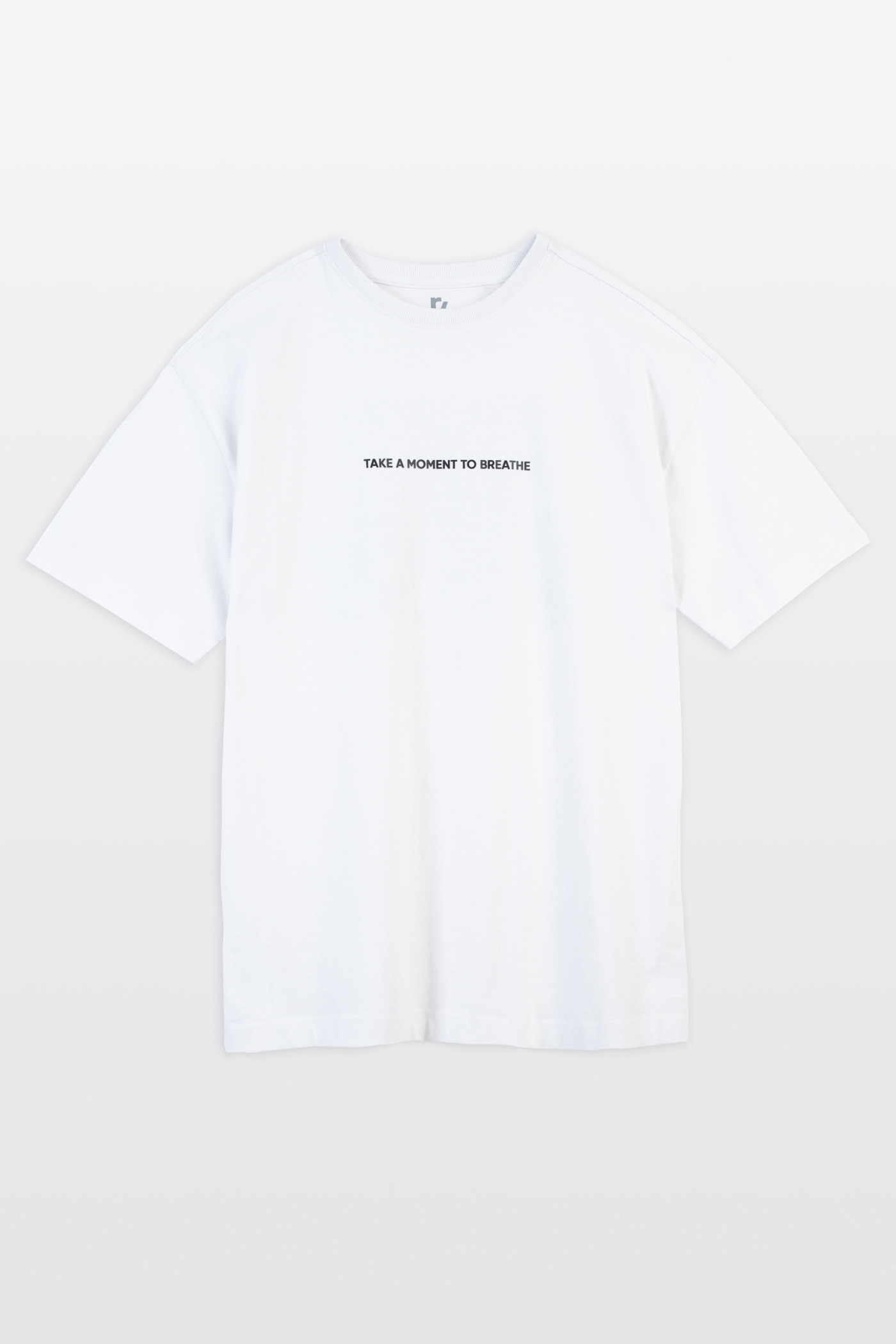 Biały t-shirt LOOSE z autorską grafiką z tyłu