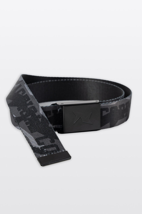 Materiałowy pasek z nadrukiem i metalową klamrą