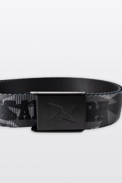 Materiałowy pasek z nadrukiem i metalową klamrą