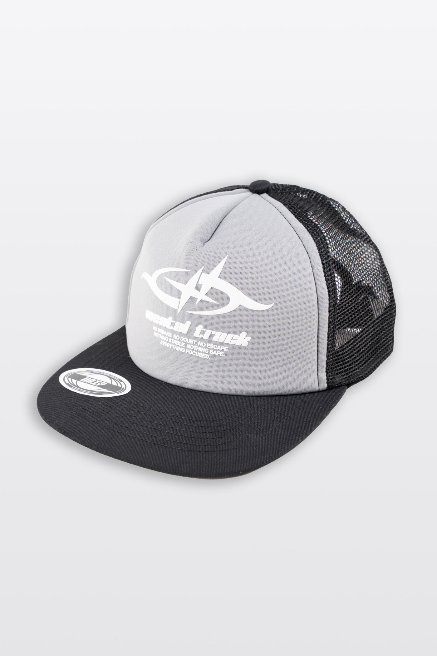 Szaro-czarna czapka z daszkiem z autorską grafiką z przodu