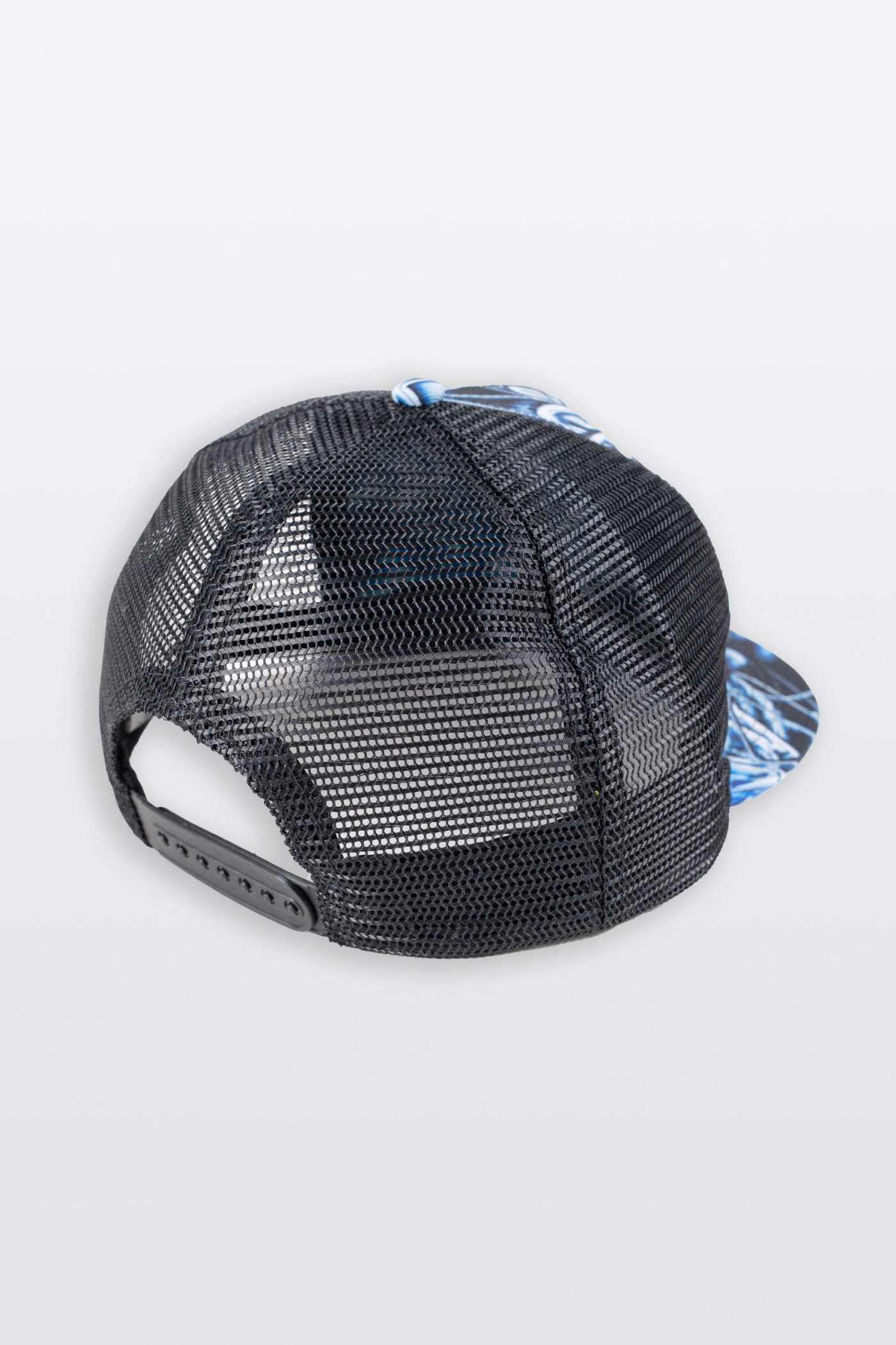 Niebieska czapka z daszkiem z nadrukiem na całości