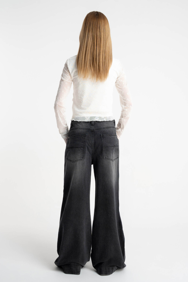 Kremowa bluzka w kwiaty z transparentnej siateczki z topem