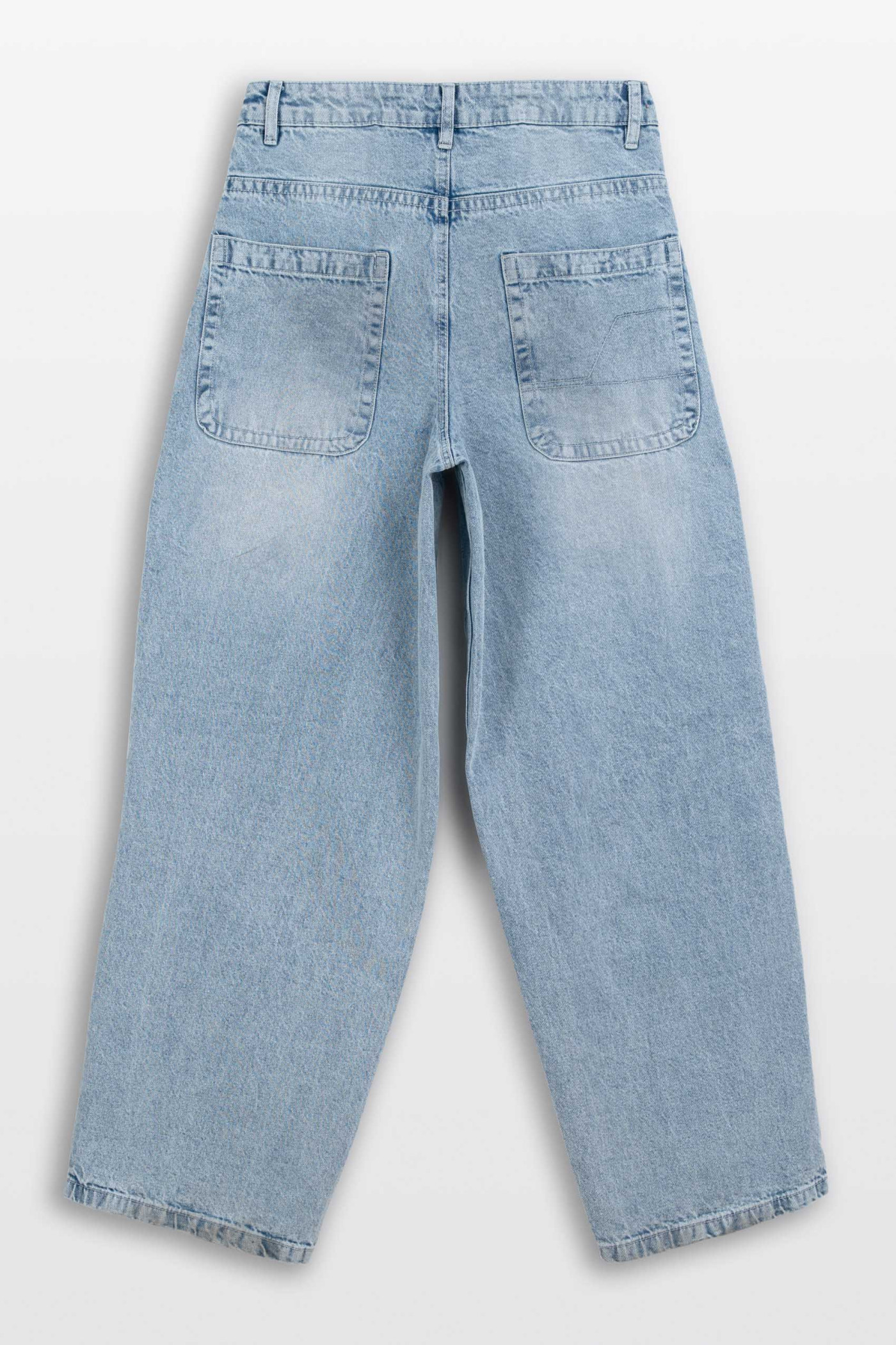 Niebieskie spodnie jeansowe SKATER z modnymi cięciami