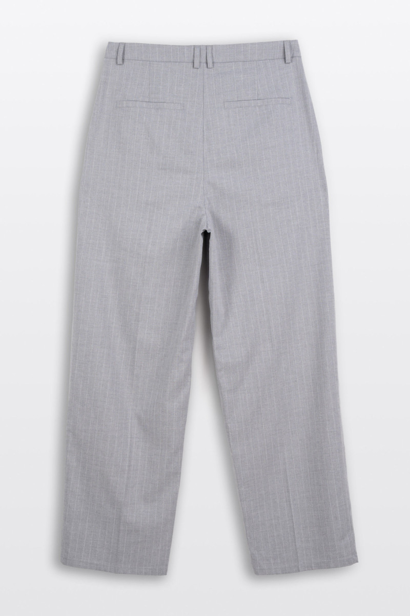 Szare spodnie garniturowe LOOSE w prążki