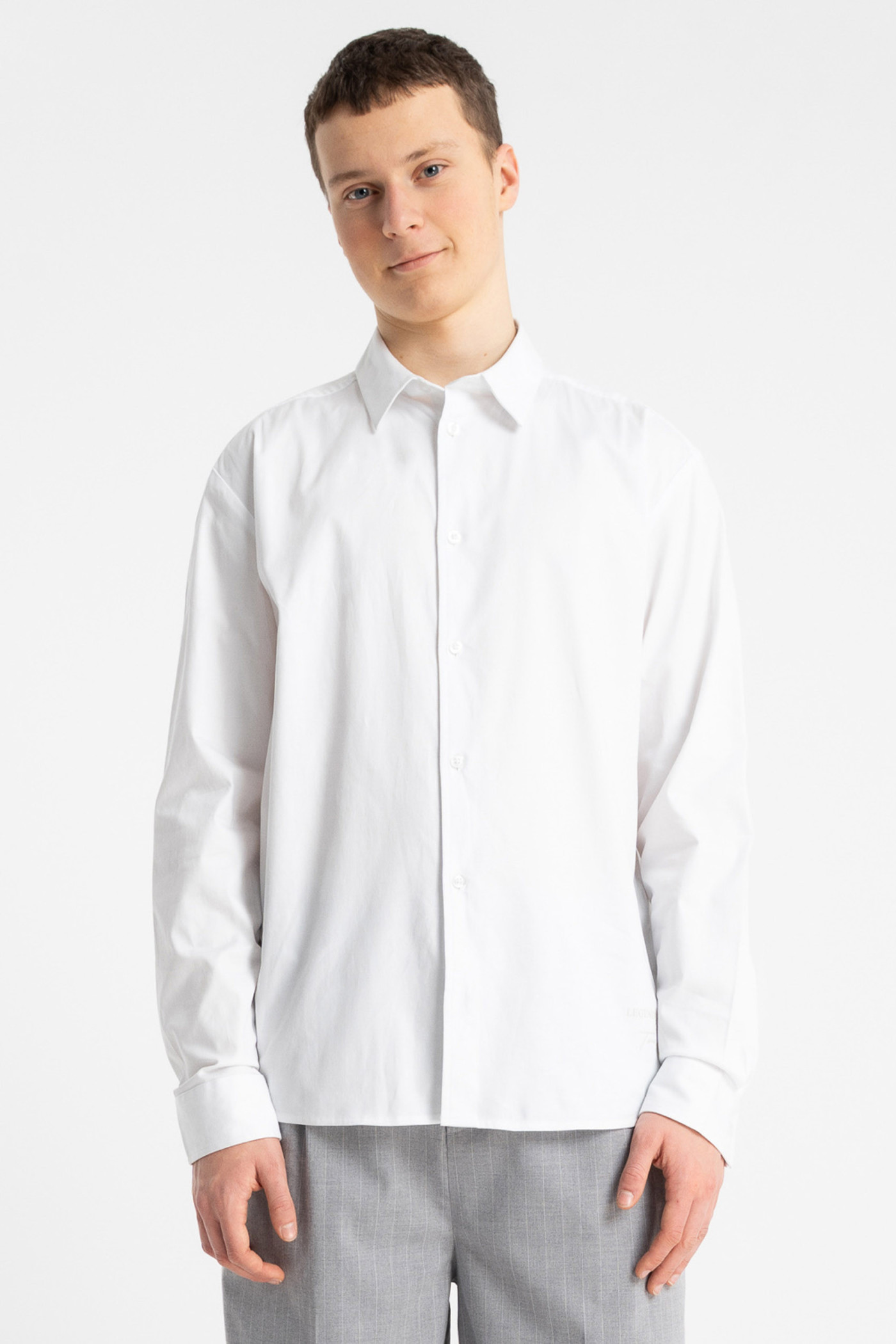 Biała koszula LOOSE z długim rękawem