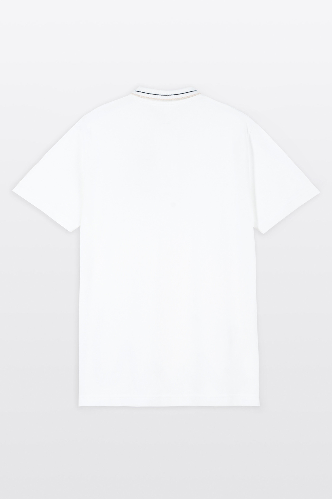 Biała koszulka polo REGULAR z krótkim rękawem z kontrastową lamówką