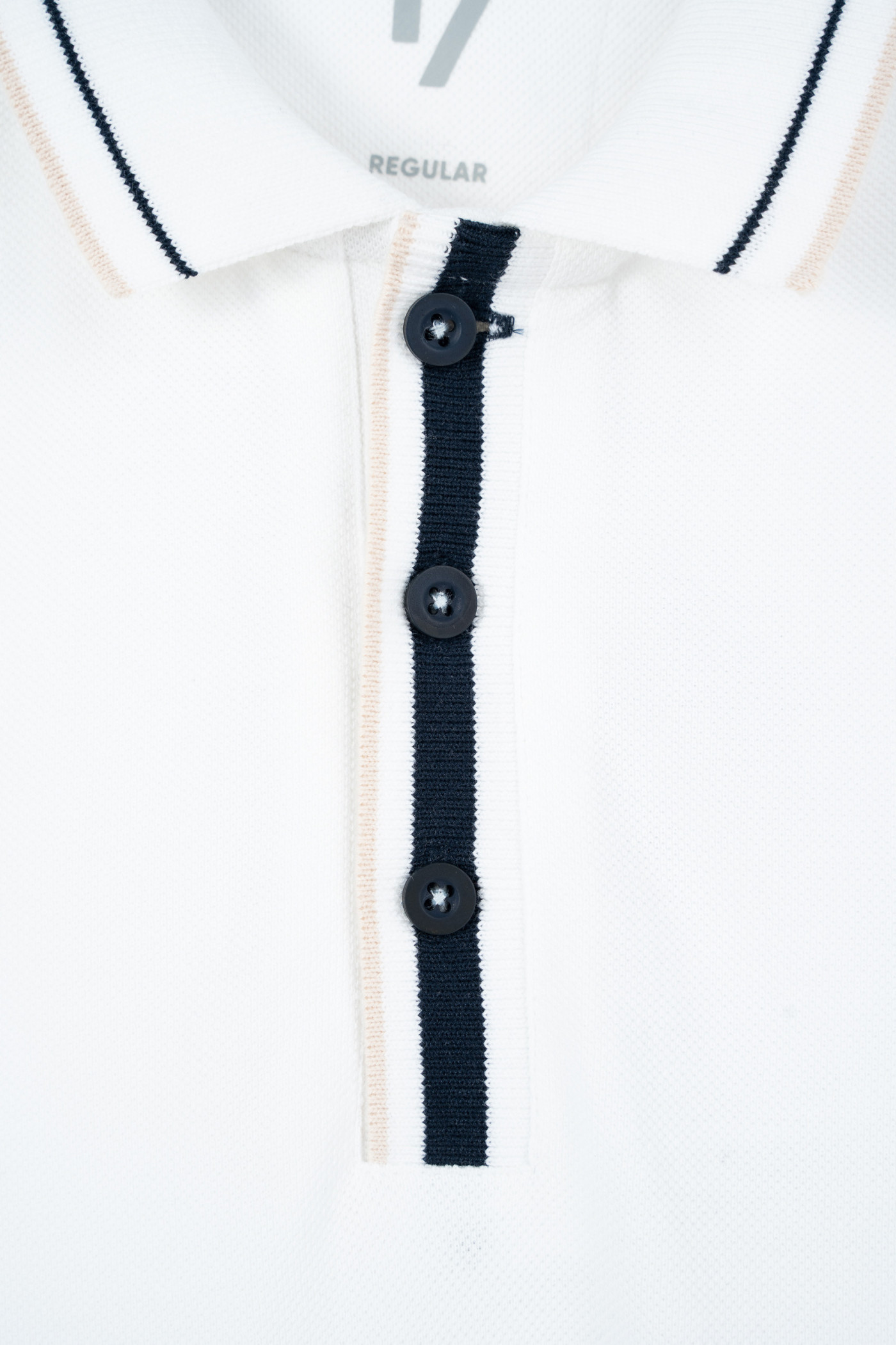 Biała koszulka polo REGULAR z krótkim rękawem z kontrastową lamówką
