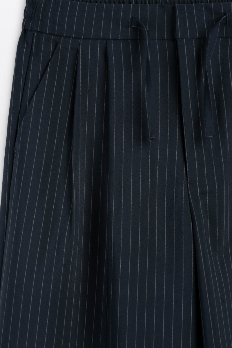 Granatowe eleganckie spodnie WIDE LEG w prążki