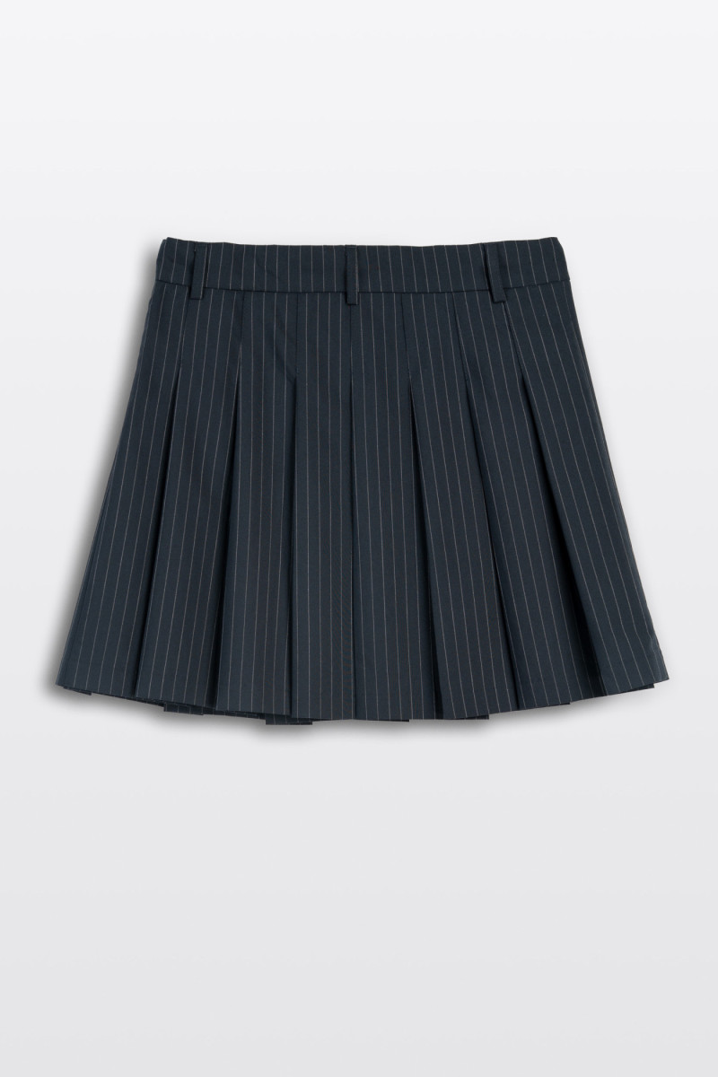 Granatowa spódnica mini z kontrafałdami w prążek