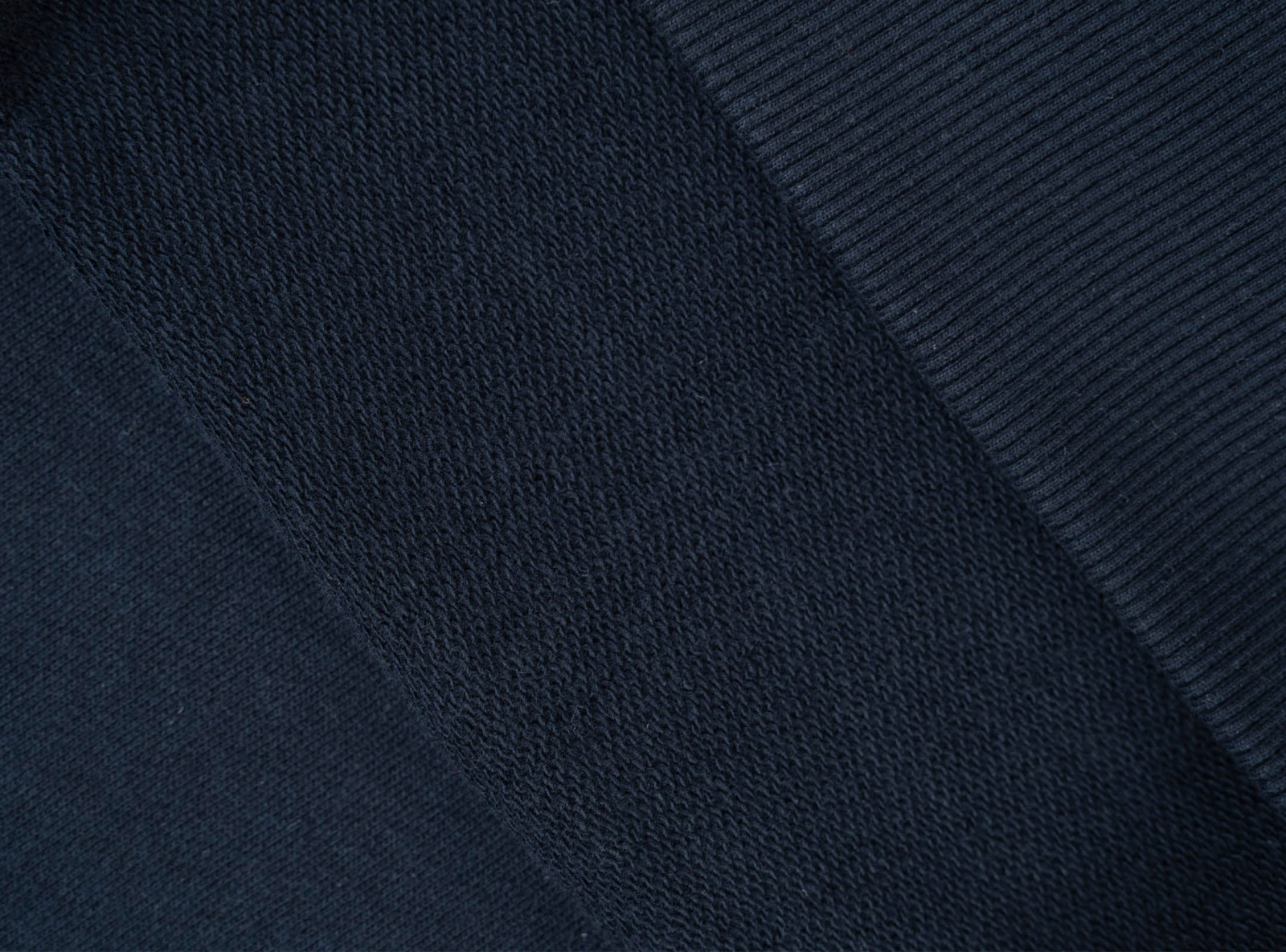 Granatowa bluza z cyrkoniami