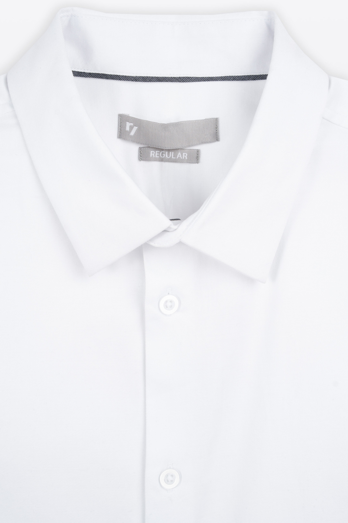 Biała koszula REGULAR z krótkim rękawem z minimalistycznym haftem