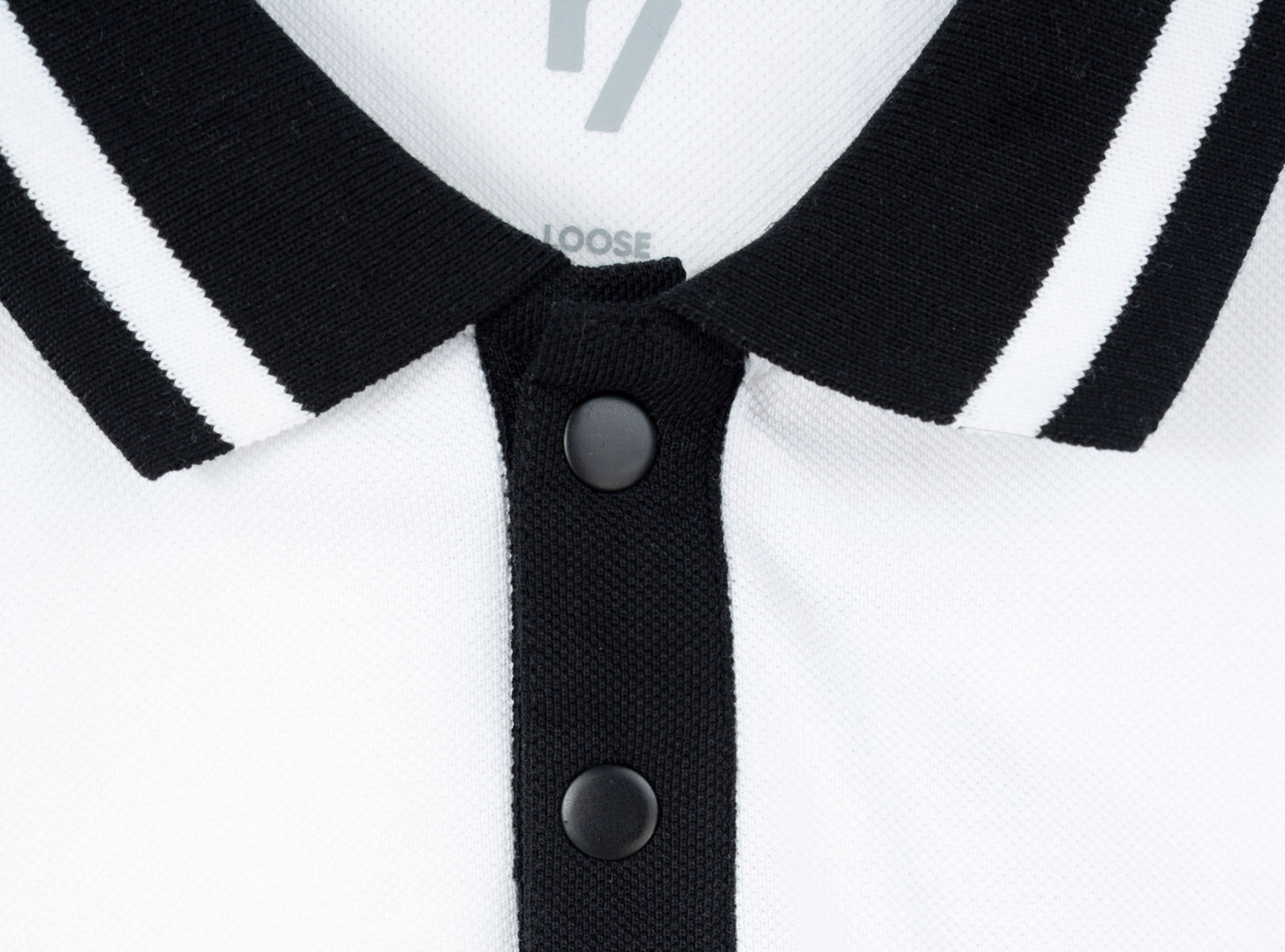 Biała koszulka polo z krótkim rękawem z kontrastową lamówką