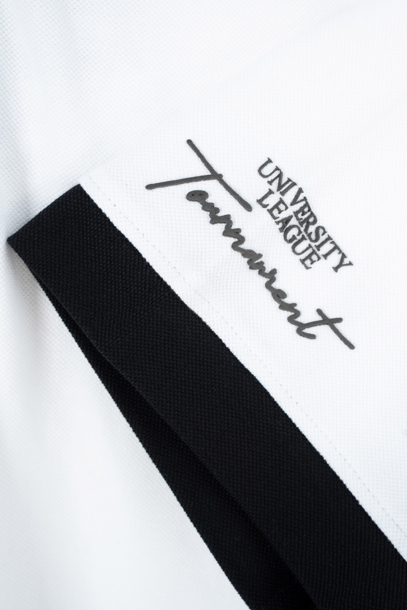 Biała koszulka polo z krótkim rękawem z kontrastową lamówką