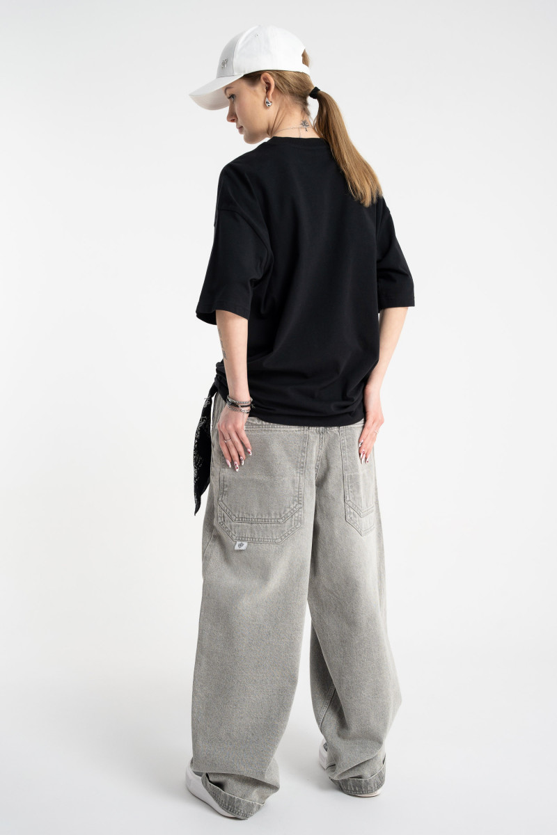 Czarny t-shirt OVERSIZE z minimalistyczną grafiką