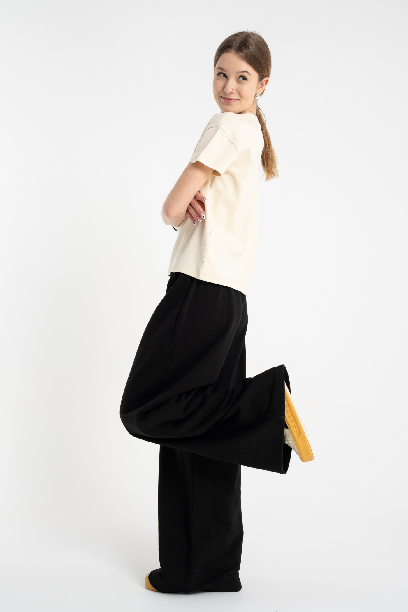 Czarne spodnie dresowe WIDE LEG bez nadruków