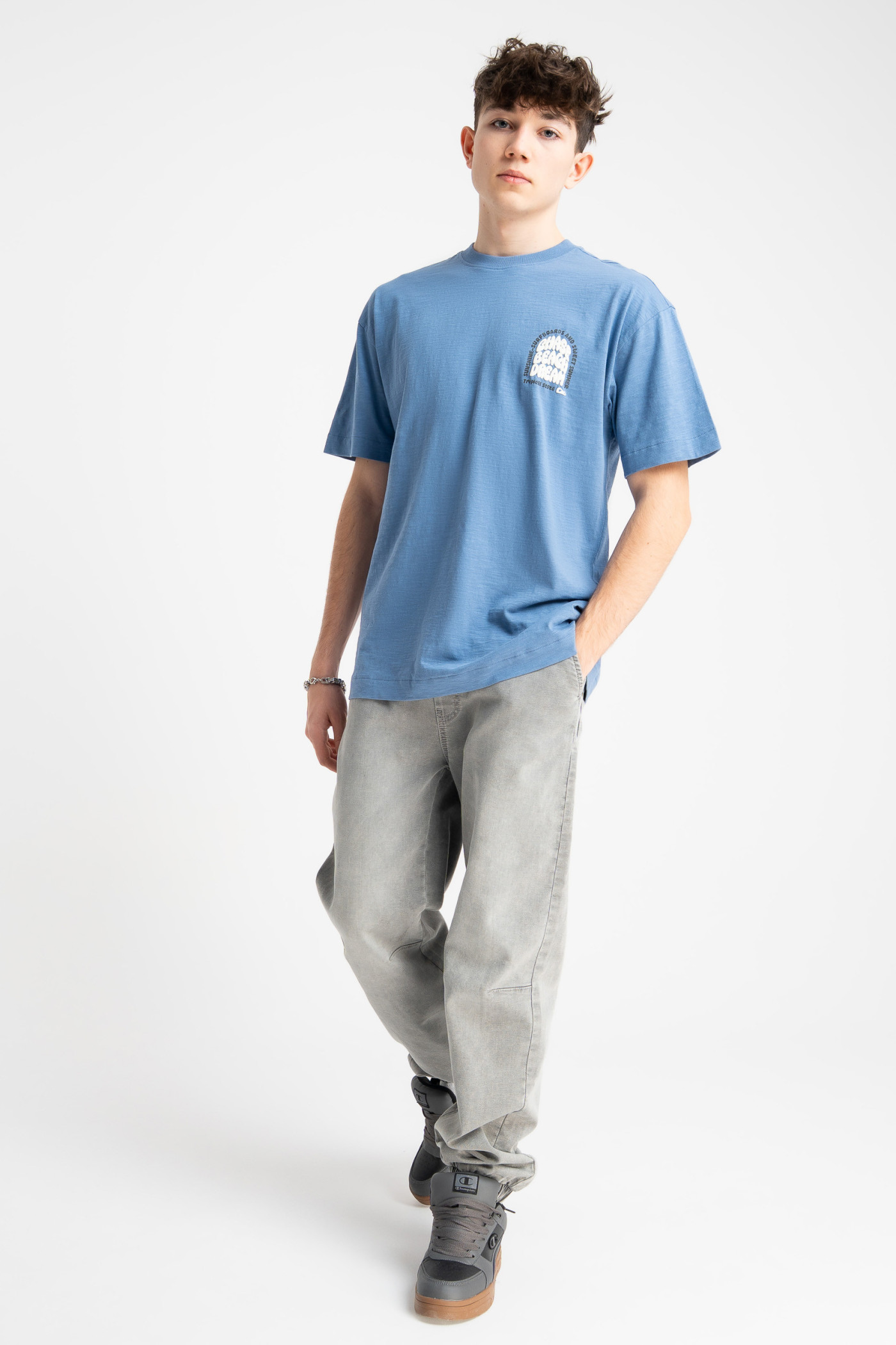 Niebieski t-shirt LOOSE z autorską grafiką z tyłu