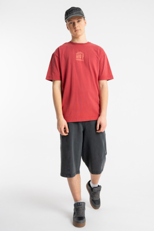 Czerwony t-shirt LOOSE z autorską grafiką z tyłu